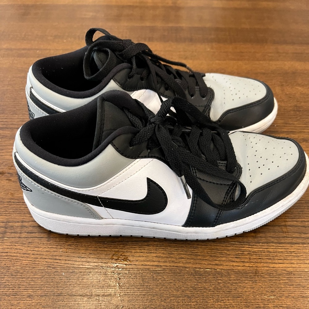 Nike Jordan 1 Low Shadow Toe, size 8 mens, rarely worn